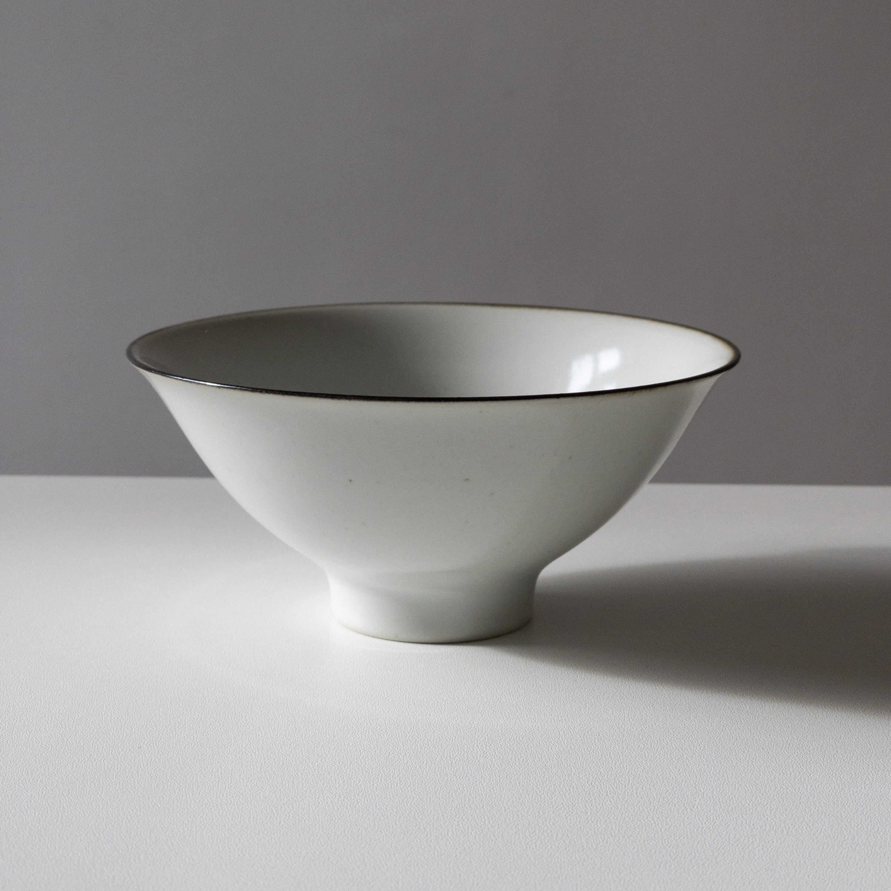 Japanese Rice Bowl - White with brown border