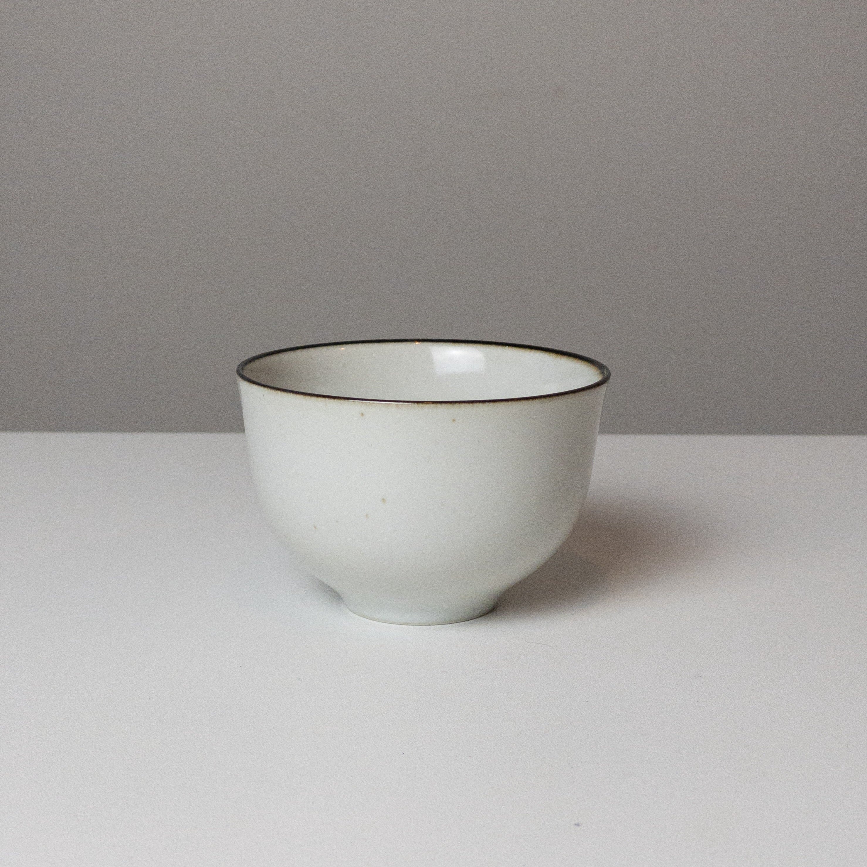 Japanischer Becher - Verschiedene Farben
