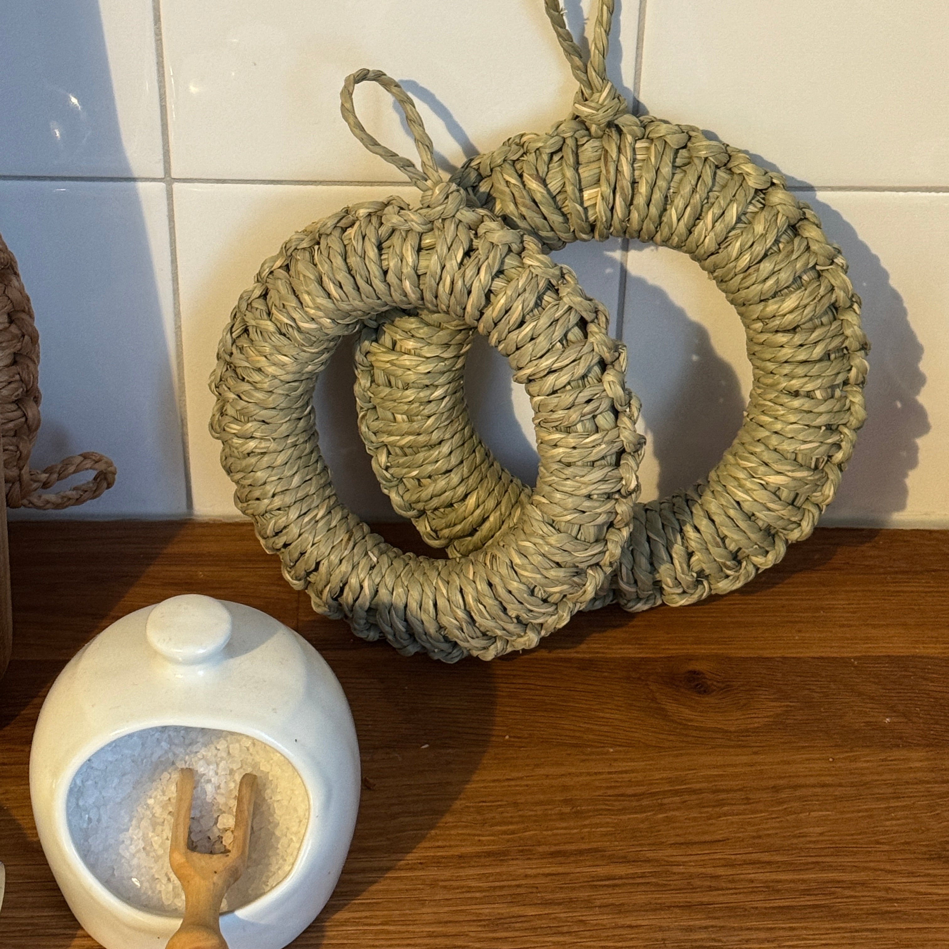 Sunami Toru Shoten – Rush Trivet