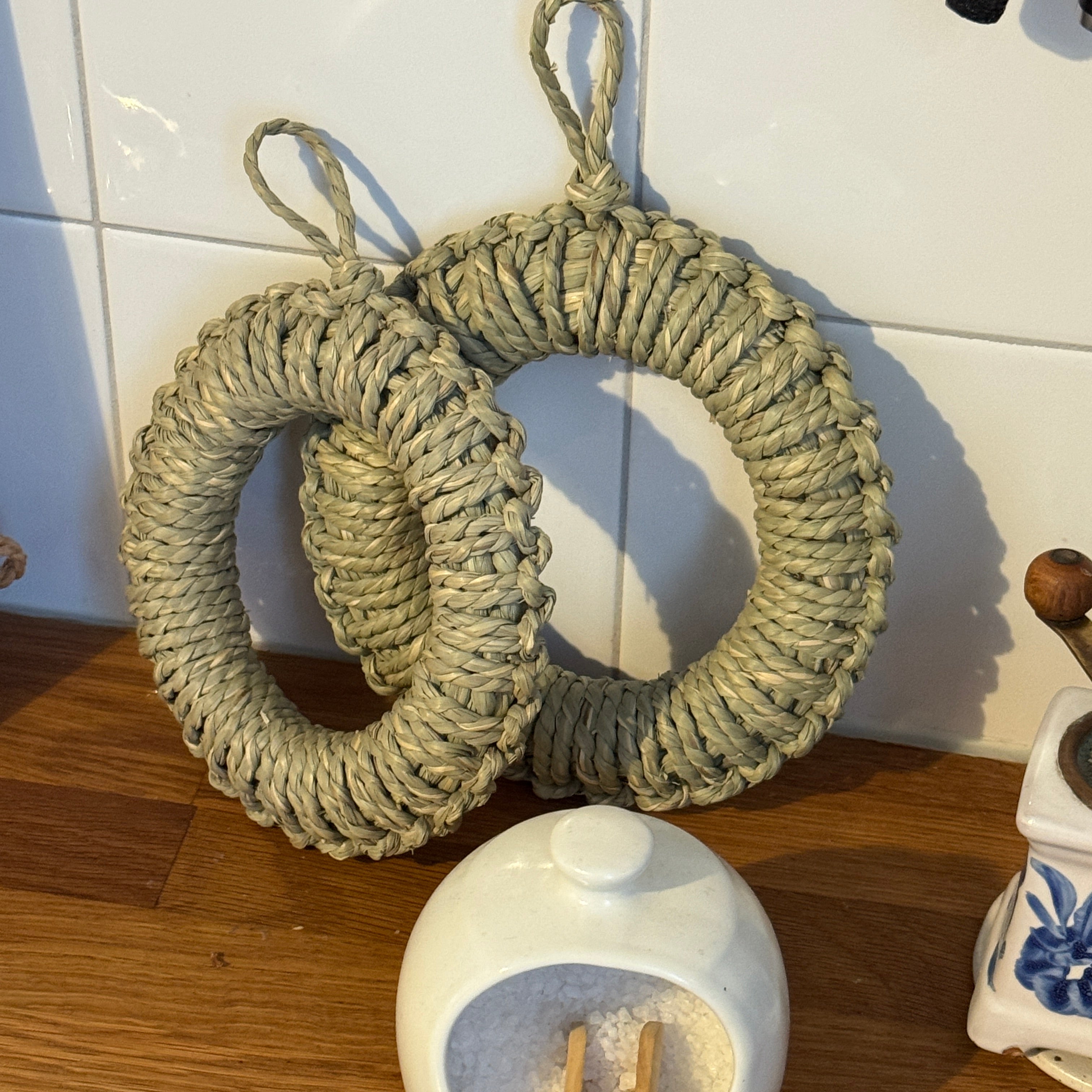 Sunami Toru Shoten – Rush Trivet