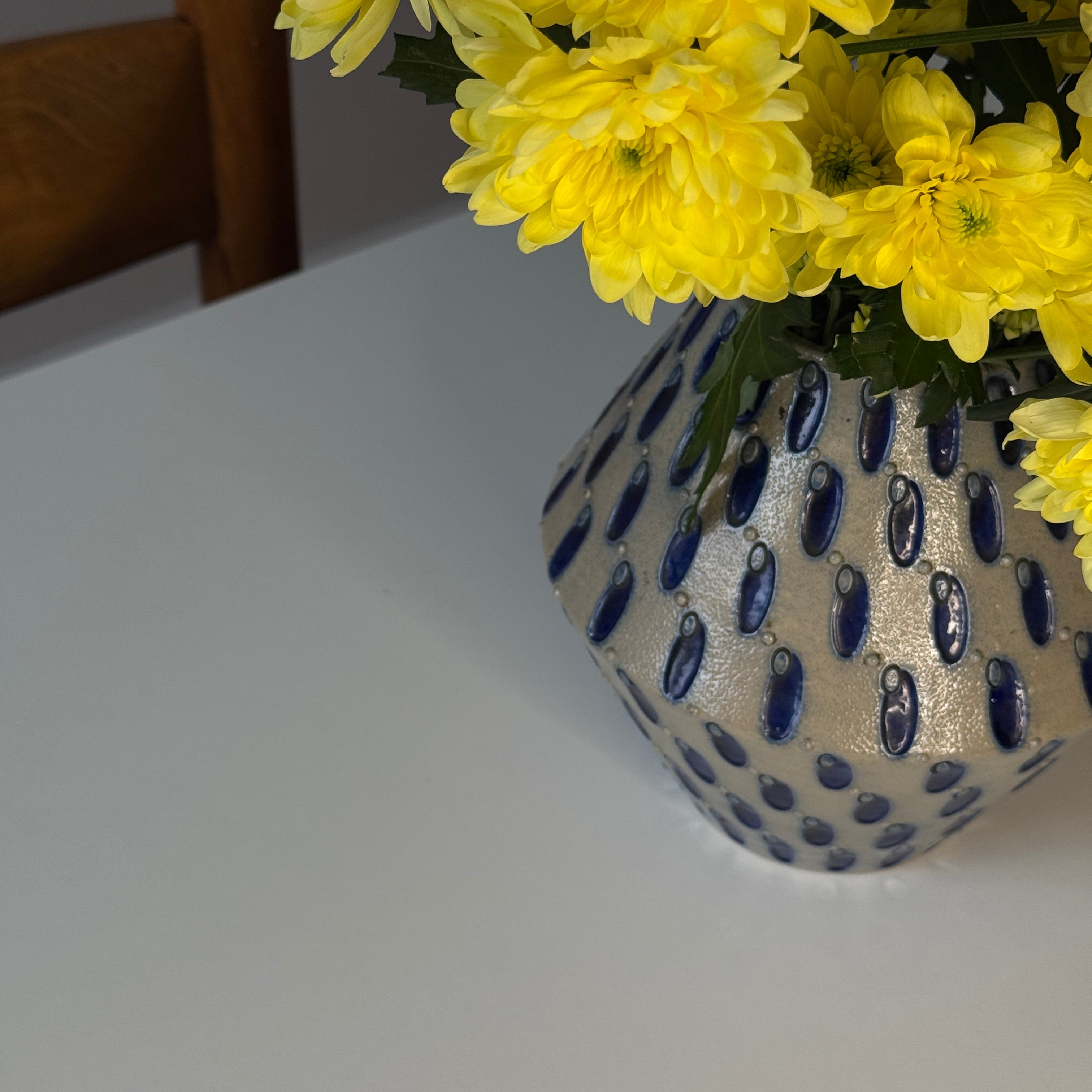 Vintage Keramik Vase nach Entwurf Fritz Breuhaus