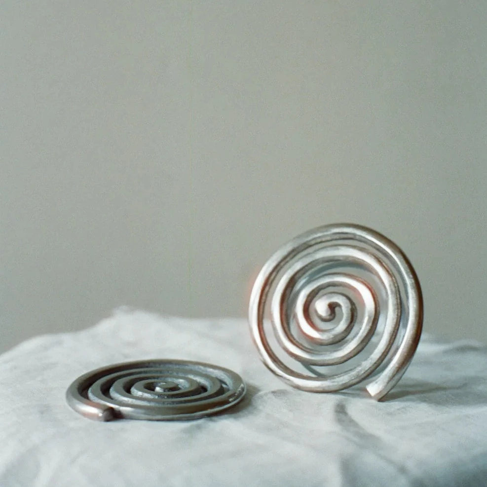 Squiggle coasters