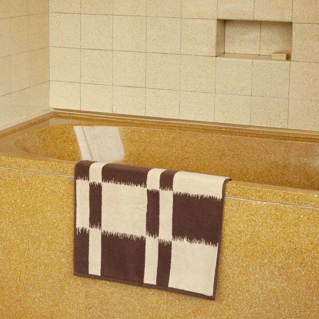 Karin Bath Mat - Walnut/Cream