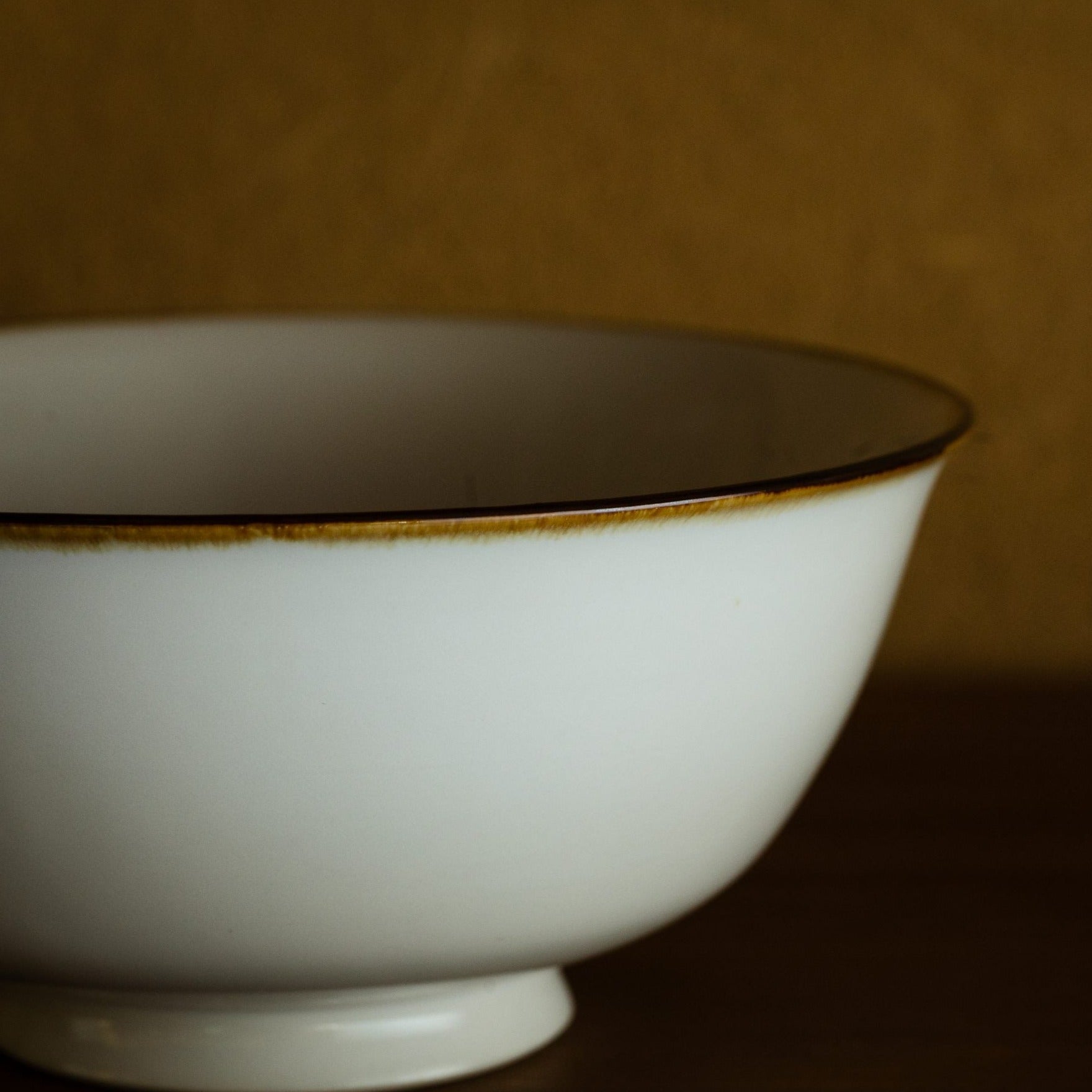 Japanese Plate Chrysanthemum - Large (M)