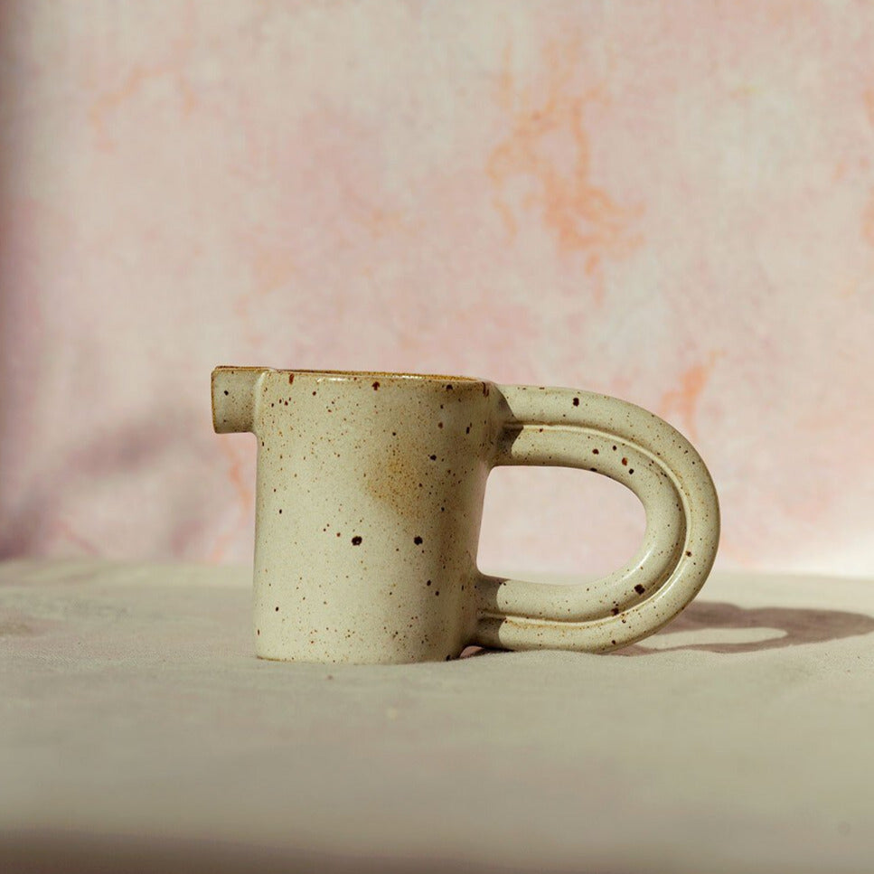 Miyelle handgefertigte Tasse aus Keramik im Concept Store HUMAN NEST Curated Design