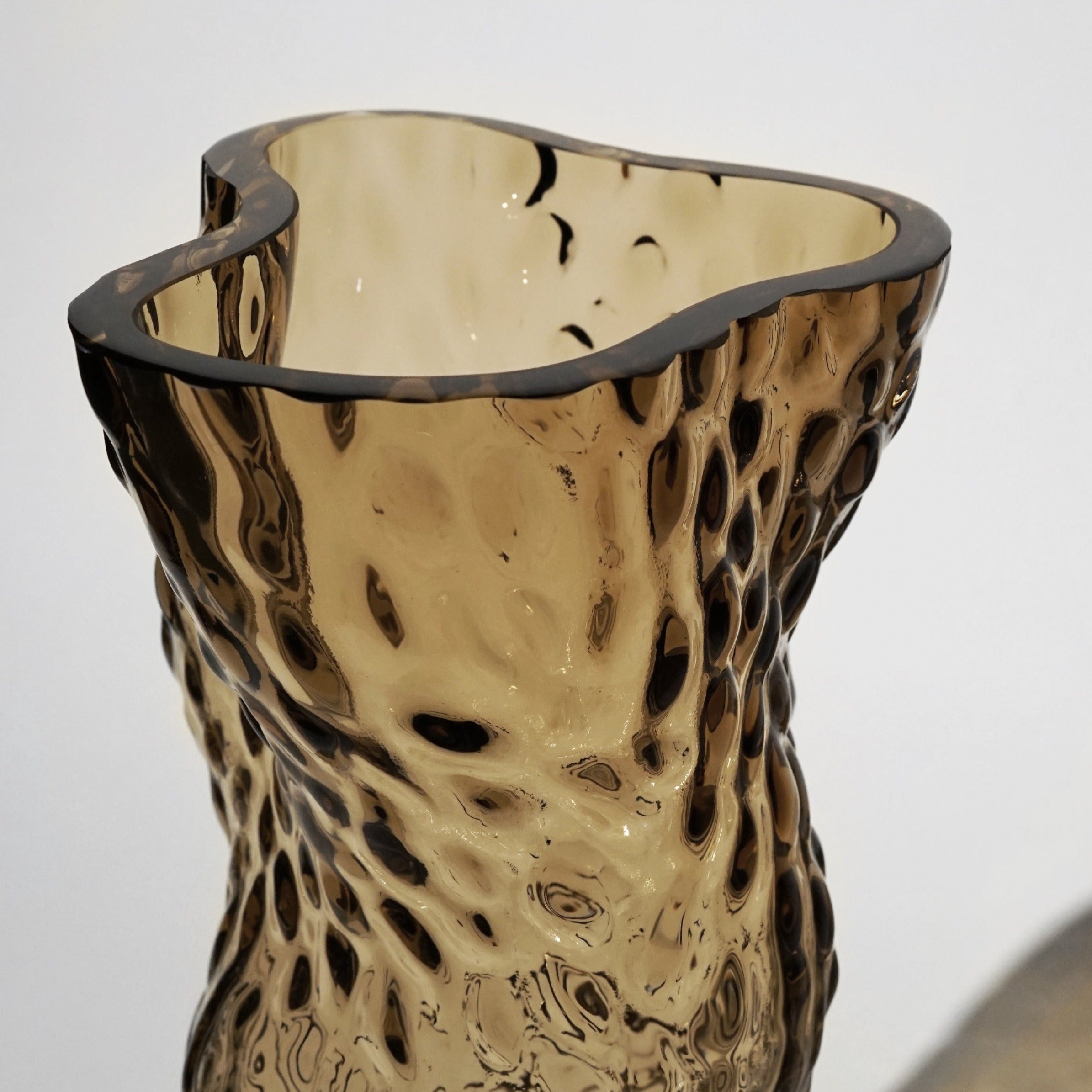 Ostrea ROCK Vase - Smoke