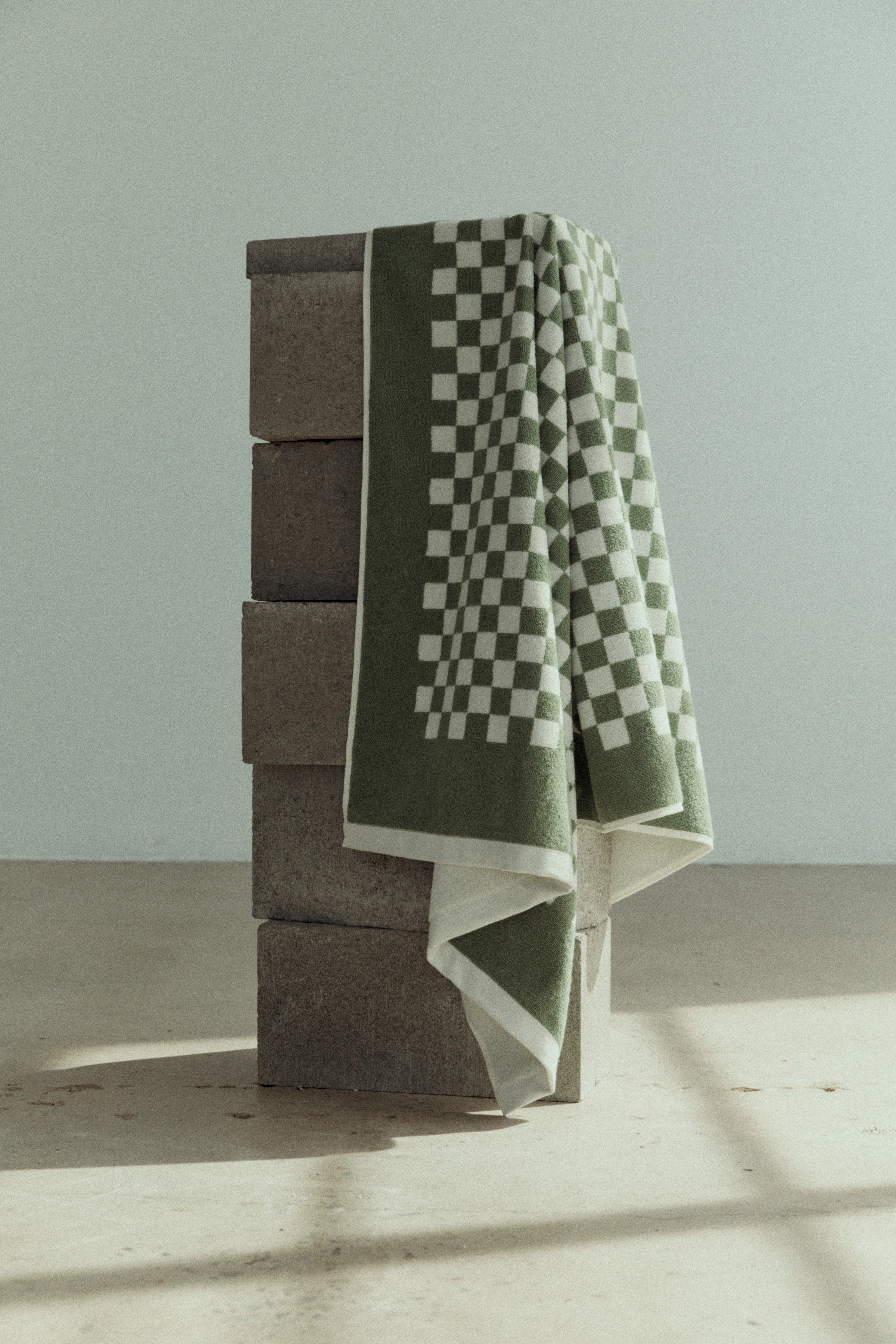 Pool Towel Roman -  Sage/Chalk