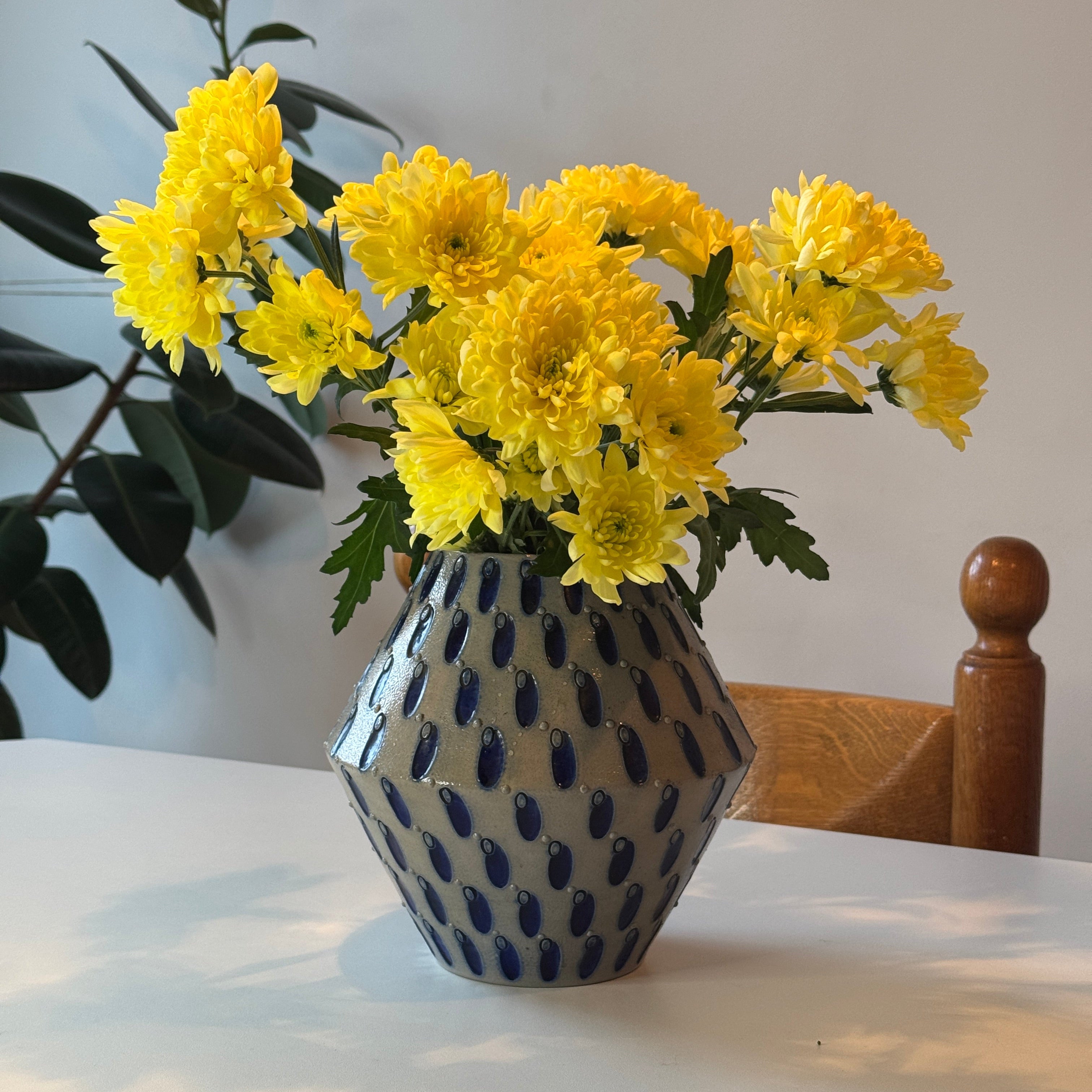 Vintage Keramik Vase nach Entwurf Fritz Breuhaus