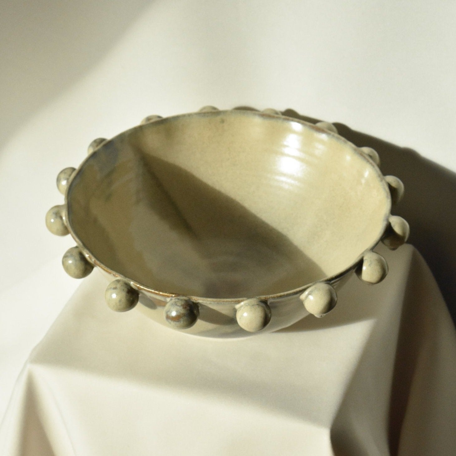 Pearl Serving Bowl - Cream