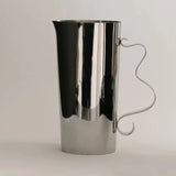Squiggle Pitcher