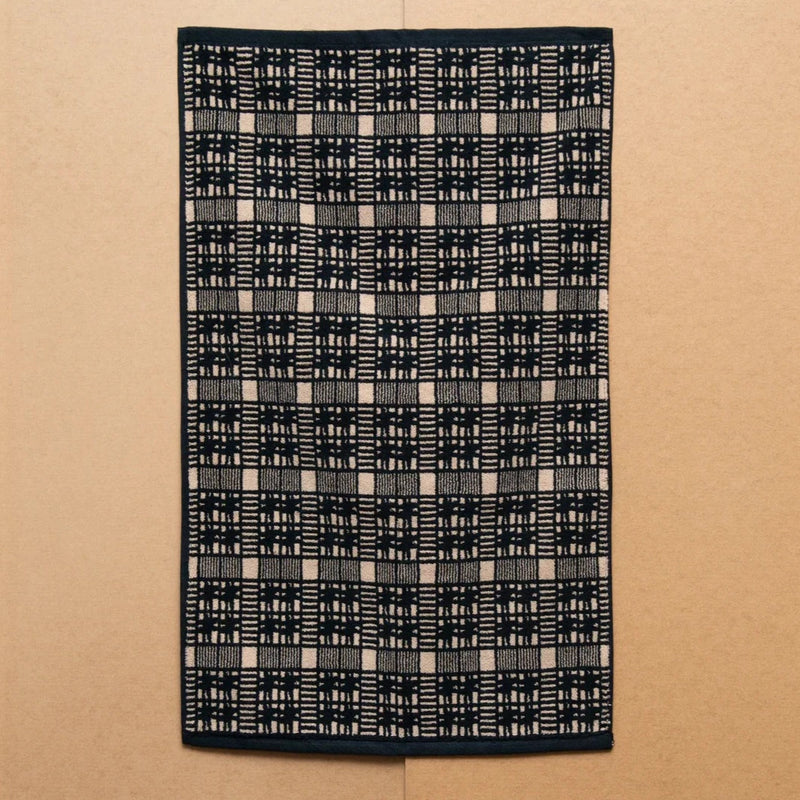 Alma Bath Mat - Black/Ecru