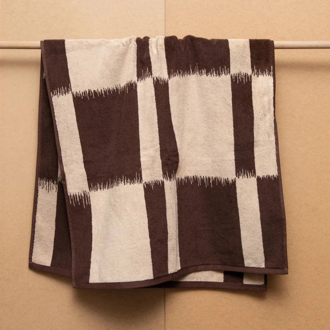 Karin Badetuch - Walnut/Cream