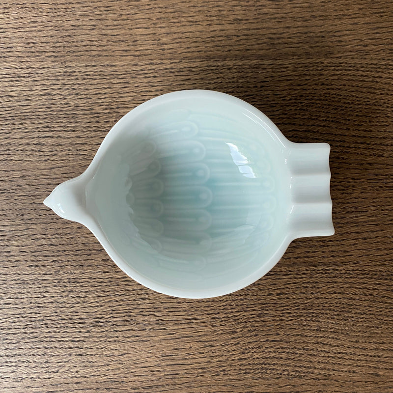 Japanese Porcelain Bowl 'Bird Nut Bowl'