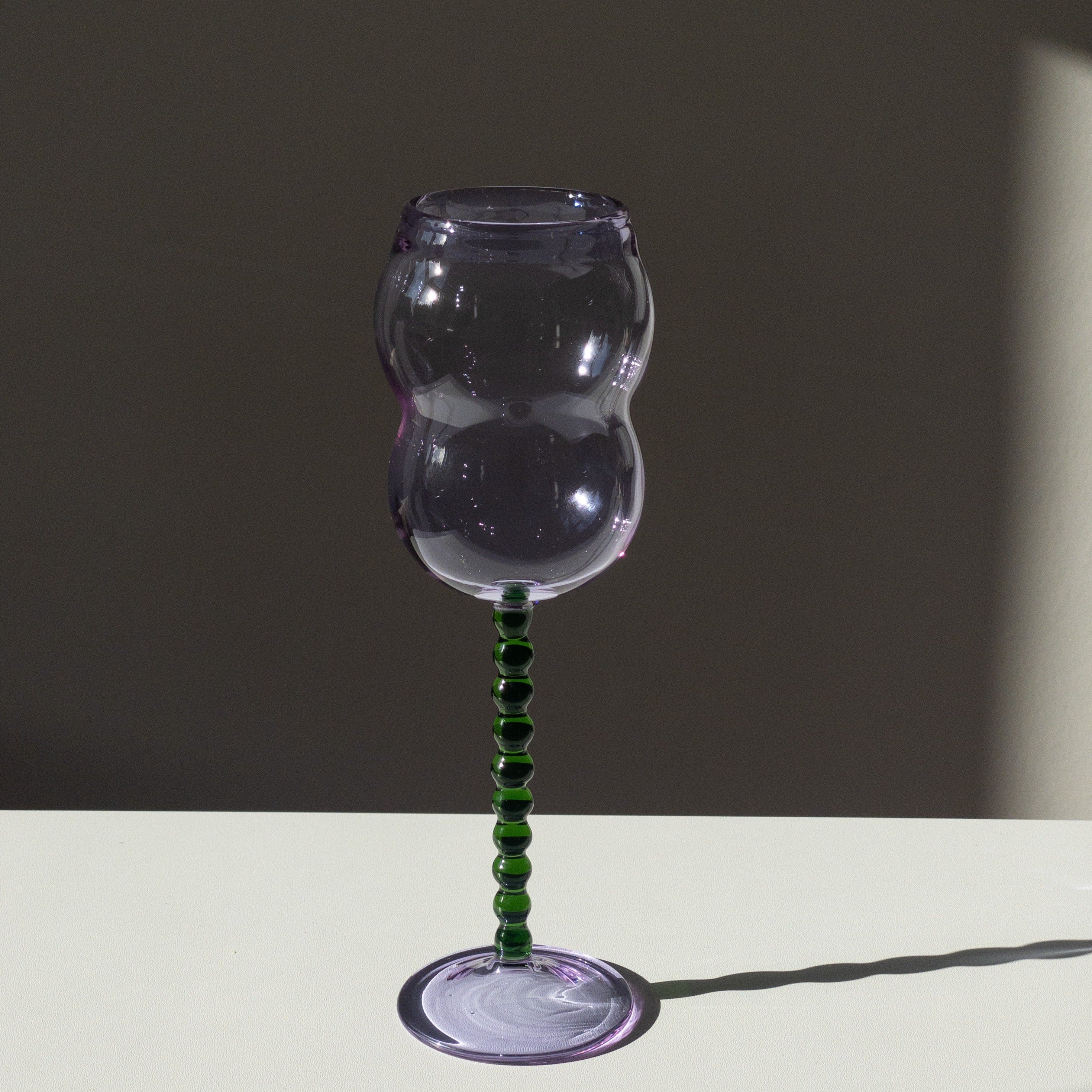 Dreamlike wine glass - purple/green
